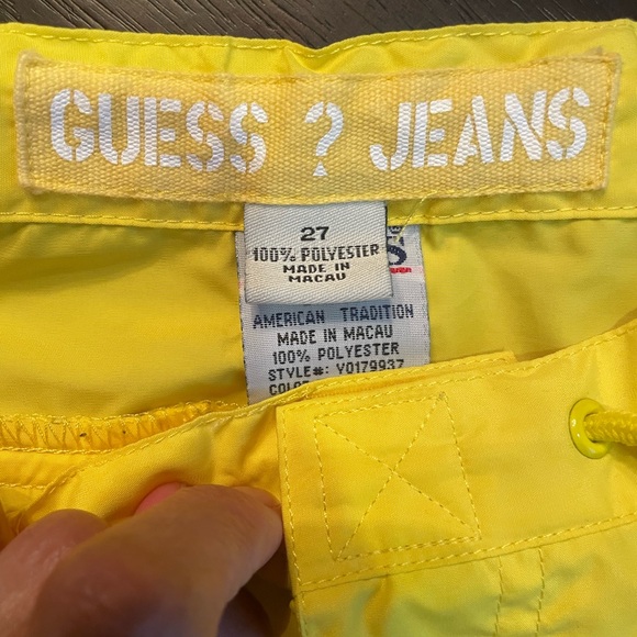 ⚡️ Guess Yellow Swim Cover Up Shorts ~ Size 27 ⚡️ - Picture 3 of 3